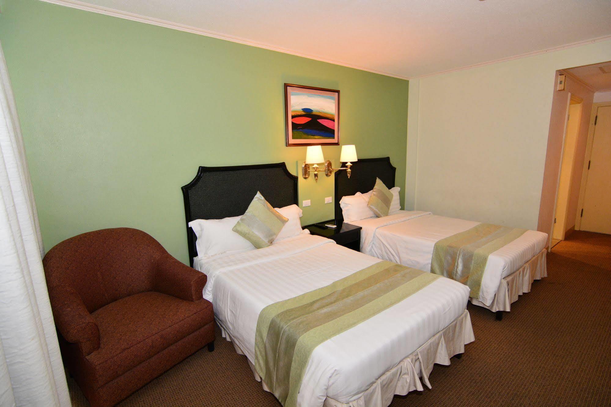 Century Hotel Garapan Dış mekan fotoğraf